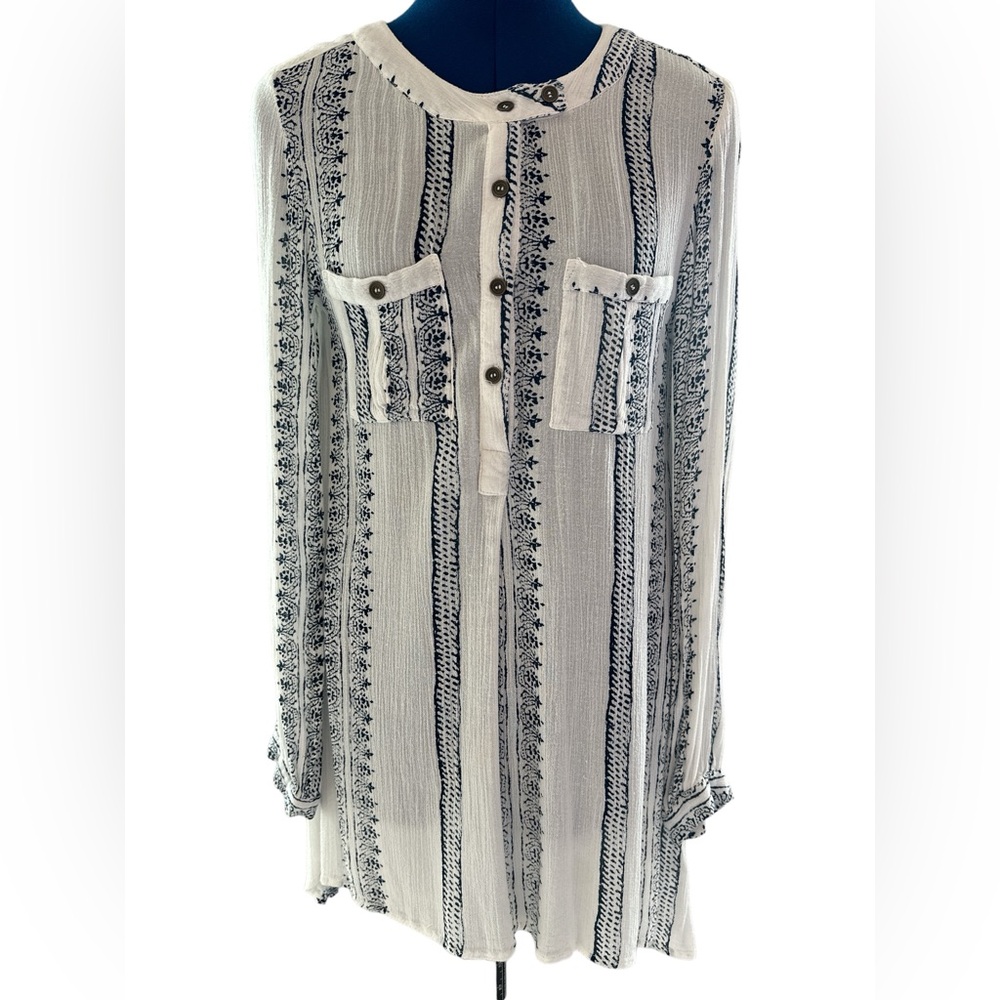 En Creme Shirt Dress size Small